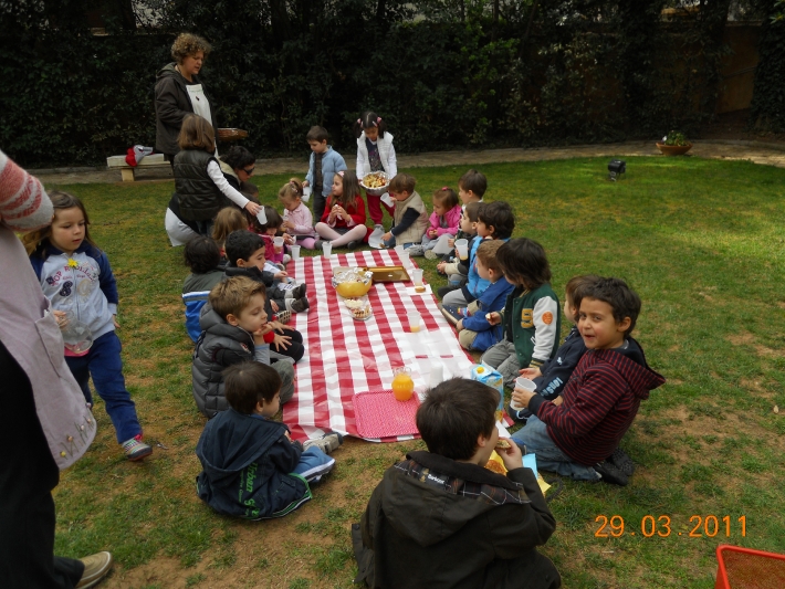  Πικ νικ στον κήπο/Picnic in the garden